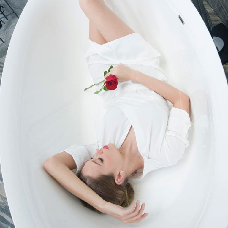 free standing bath tub